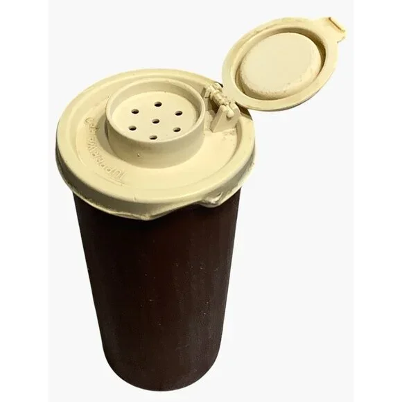 Vintage Tupperware Salt Pepper Shakers #1329 Flip Lids Brown Beige 4.5" Tall - Picture 4 of 7